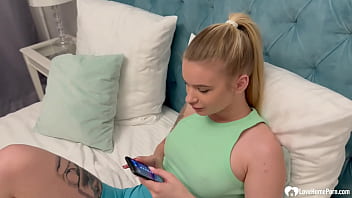 Super Sexy Blonde Teasing And Pleasing Her Boyfriend With A Mind-blowing Blowjob
