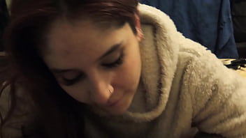 Sizzling Redhead Latina’s Intimate Blowjob Experience