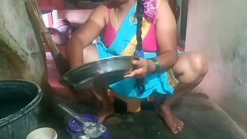 Indian Milf’s Mouthwatering Deep Throat Cleaning Service