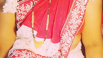 Sensual Indian Aunty In Saree Pleasures Herself With Dirty Telugu Whispers