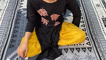 Punjabi Aunty’s Voluptuous Rear Gets Pounded