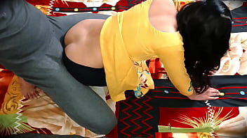 Punjabi Stepmom’s Big Booty Gets Pounded Doggystyle