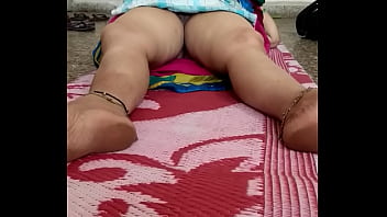 Sensual Indian Aunty’s Erotic Massage