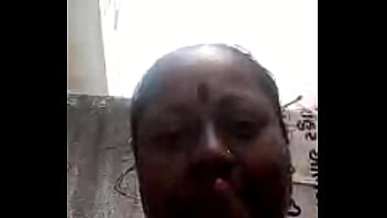 Seductive Indian Mother’s Intimate Encounter